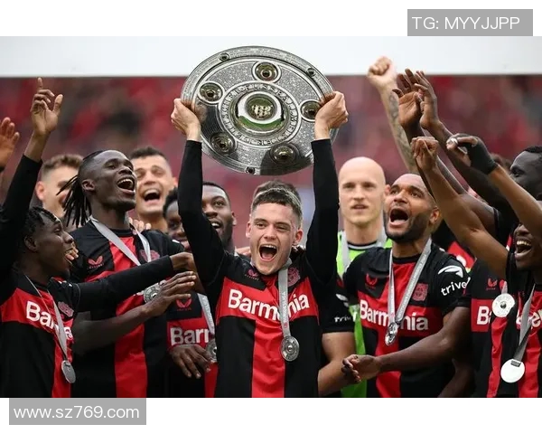 德甲冠军奖杯遭突袭！警方全力追缉抢劫者